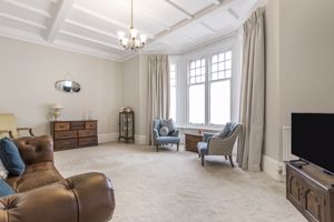 Living Room- click for photo gallery